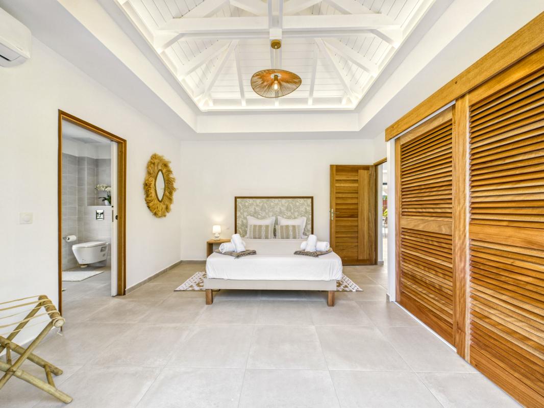 23.Location Villa piscine Saint François Guadeloupe_Chambre 1